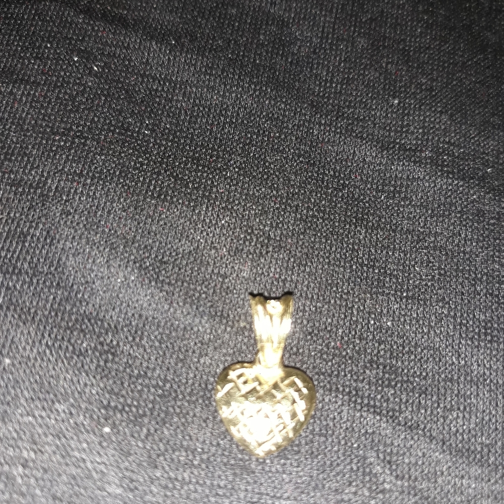 10K Gold Heart Charm Pendant